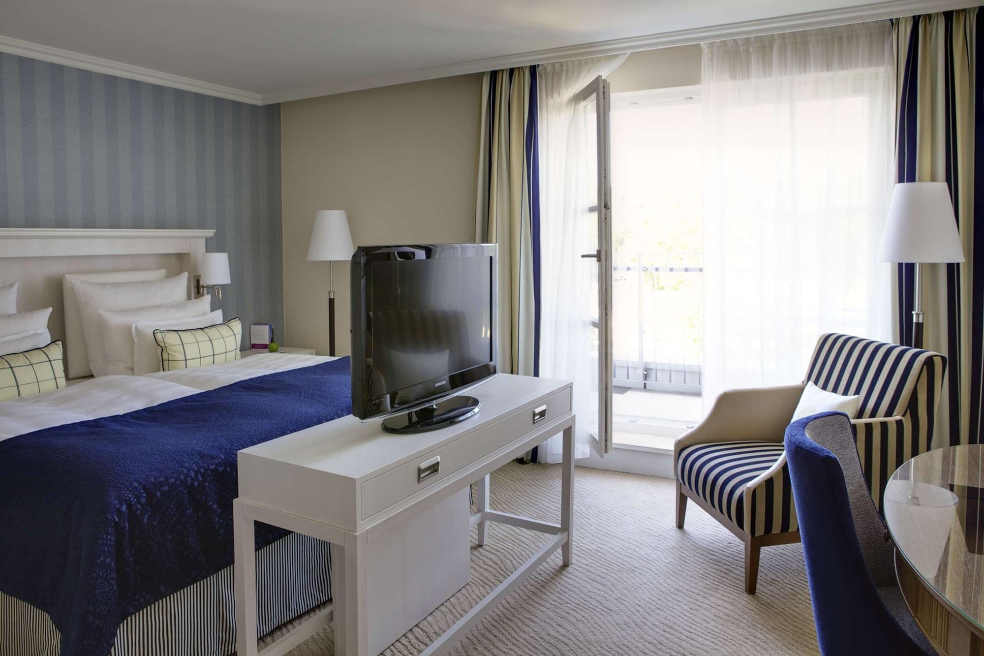 Steigenberger Grandhotel & Spa Heringsdorf Exterior foto A room at the Hotel du Cap-Eden-Roc