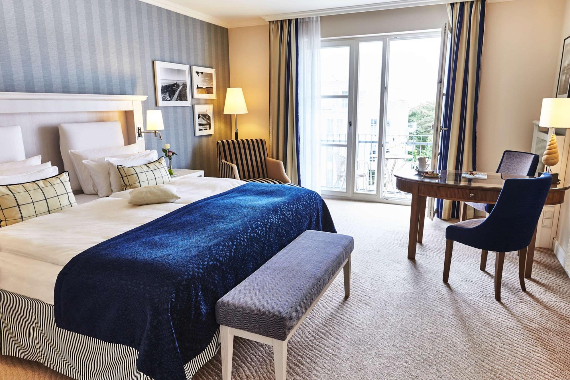 Steigenberger Grandhotel & Spa Heringsdorf Exterior foto A room at the hotel