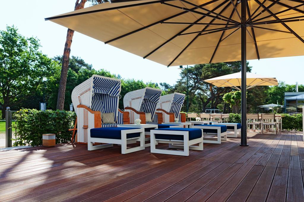 Steigenberger Grandhotel & Spa Heringsdorf Exterior foto The beach chairs